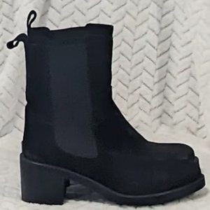 Emanuele Crastro Size 10 NWOB Black Chelsea Suede Leather Booties
